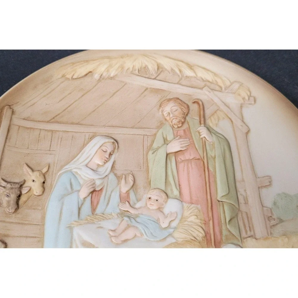 Homco Nativity Scene Plate #5102 3D Raised Nativity Scene w/ Jesus Mary Joseph
